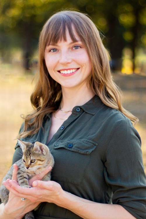 Roxanne L. Ratner, DACVO